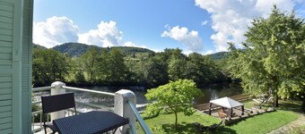 Comfortable 4 person house in an old mill by the river