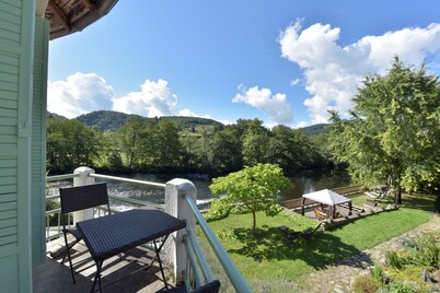Comfortable 4 person house in an old mill by the river