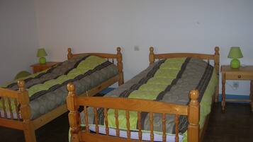 5 chambres, fer et planche à repasser, Wi-Fi