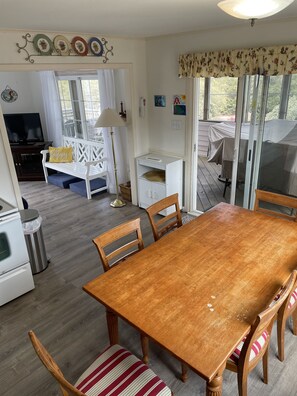 Dining - Original Cottage, recent upgrades,  Beach 100'' ,Pool, 4 Bed, and 2 Ba (Corolla)