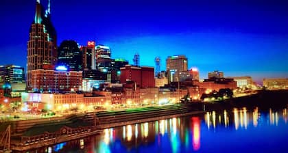 Large Downtown House with Hot Tub & Entertaining Decks