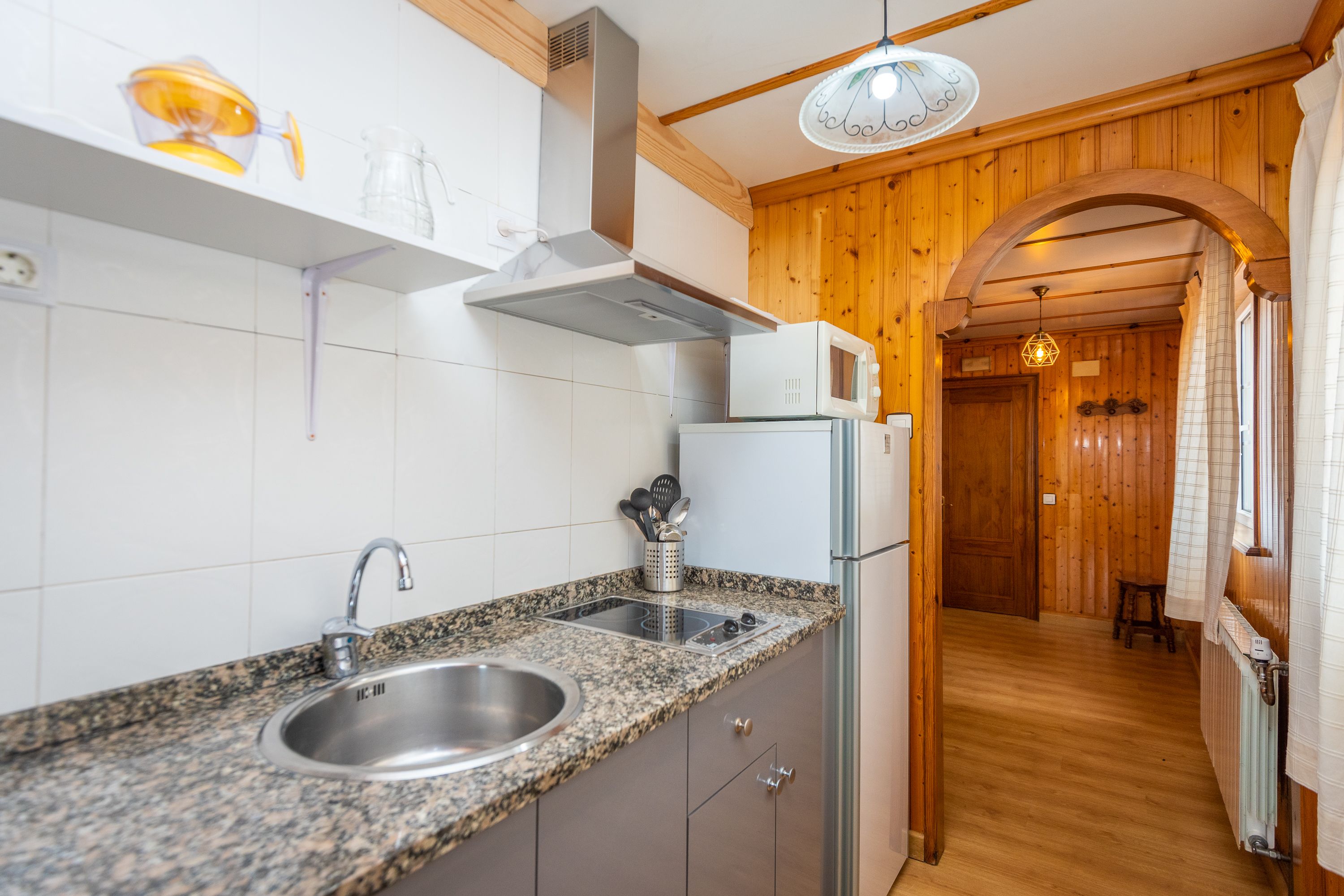 apartamento 2 dormitorios 3/4 personas | private kitchen | full-sized fridge, microwave, stovetop, coffee/tea maker
