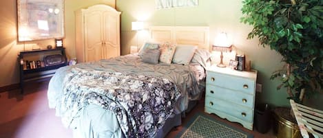 1 Schlafzimmer, Betten mit Memory-Foam-Matratzen, Bügeleisen/Bügelbrett