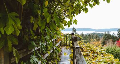 Morningside Garden Suite
FLASH SALE- CHECK OUT OUR WINTER GET AWAY SPECIAL