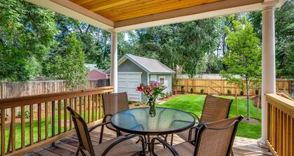 Family Friendly Modern Historic Luxury, Minutes to Walk to CSU and Old Town!