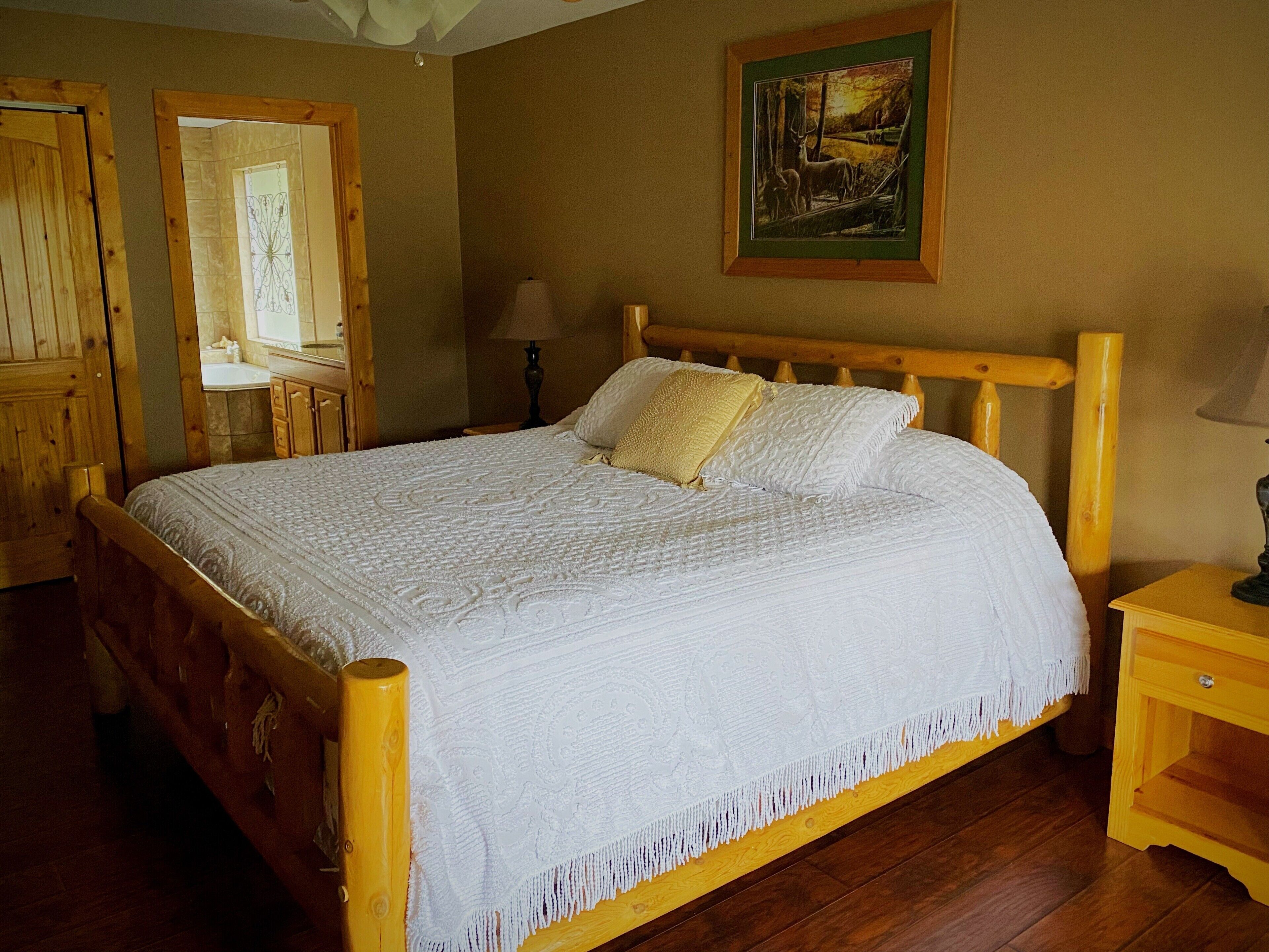 8 bedrooms, iron/ironing board, free WiFi, bed sheets