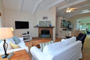 Smart TV, DVD player