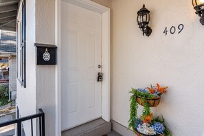 Exterior detail - 1920's Vintage Home in Historic Saint Charles - Fully Remodeled (St Charles)