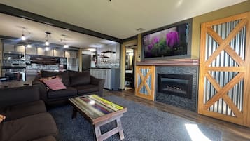 Smart-tv, pejs, videospil, dvd-afspiller