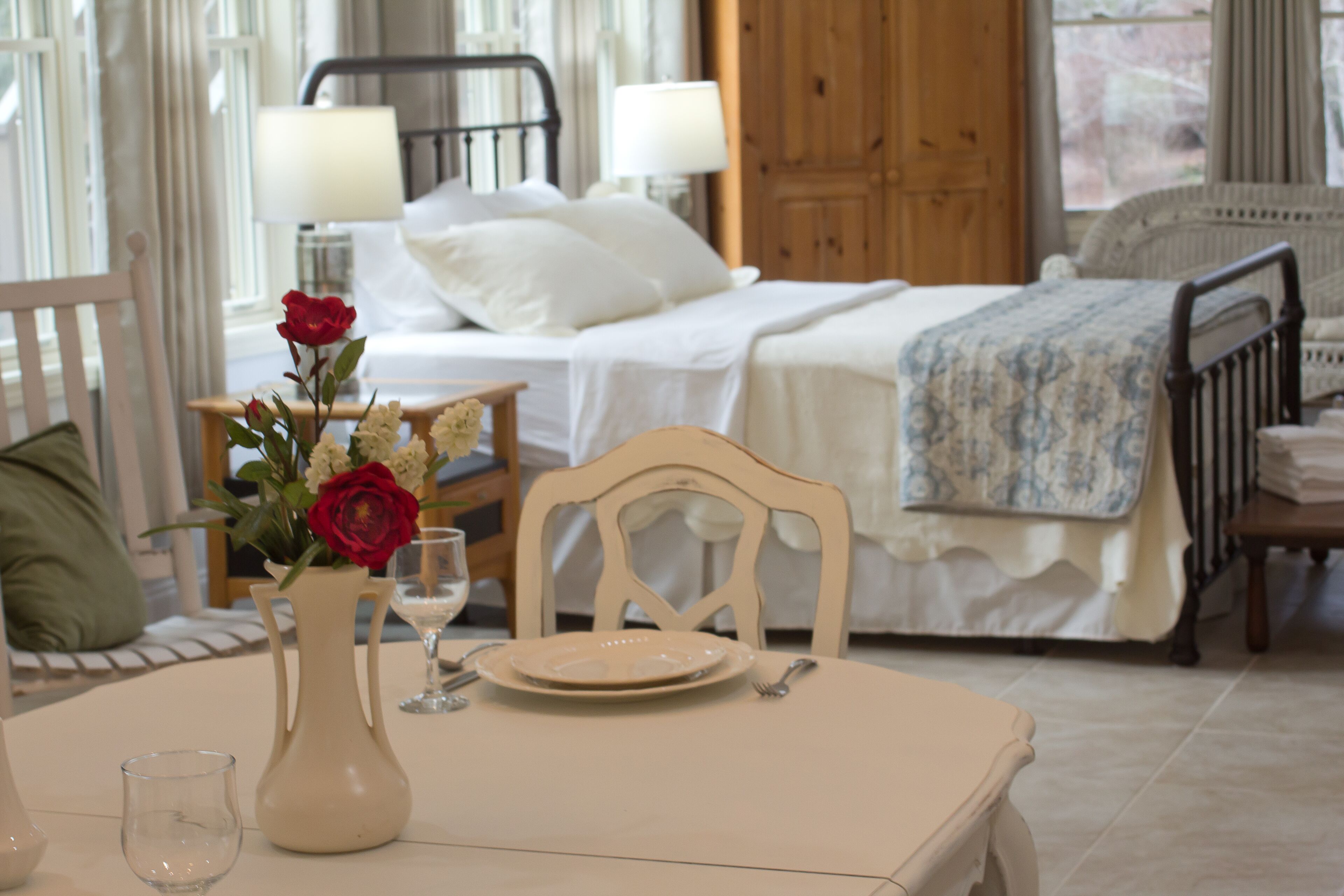 1 habitación, escritorio, tabla de planchar con plancha y wifi gratis 