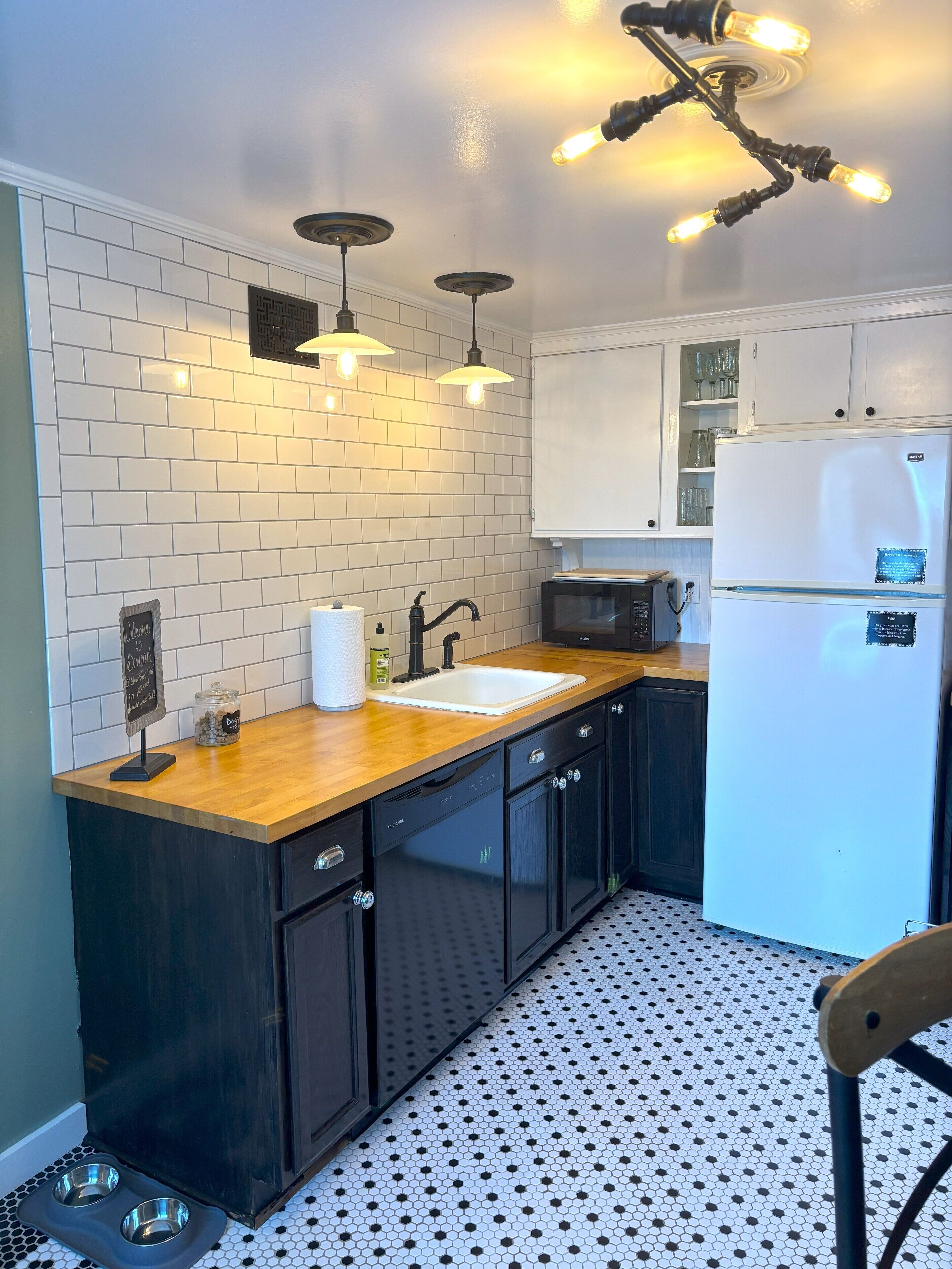 雪櫃、微波爐、焗爐、爐具