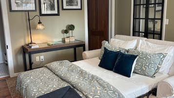 1 chambre, fer et planche à repasser, Wi-Fi gratuit, draps fournis