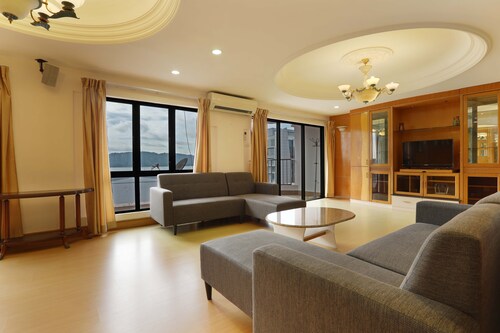 1st Choice Vacation Apartments at Marina Court Resort Resort