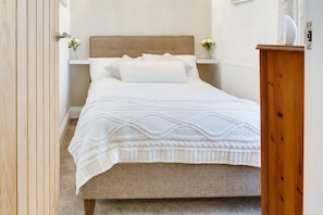 4 chambres, fer et planche à repasser, Wi-Fi, literie fournie