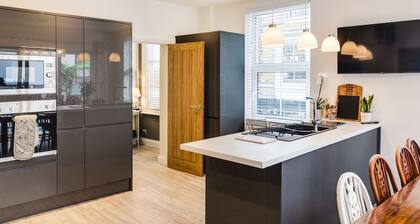 The Hopecliffe, Filey. 2 minutes from the beach!