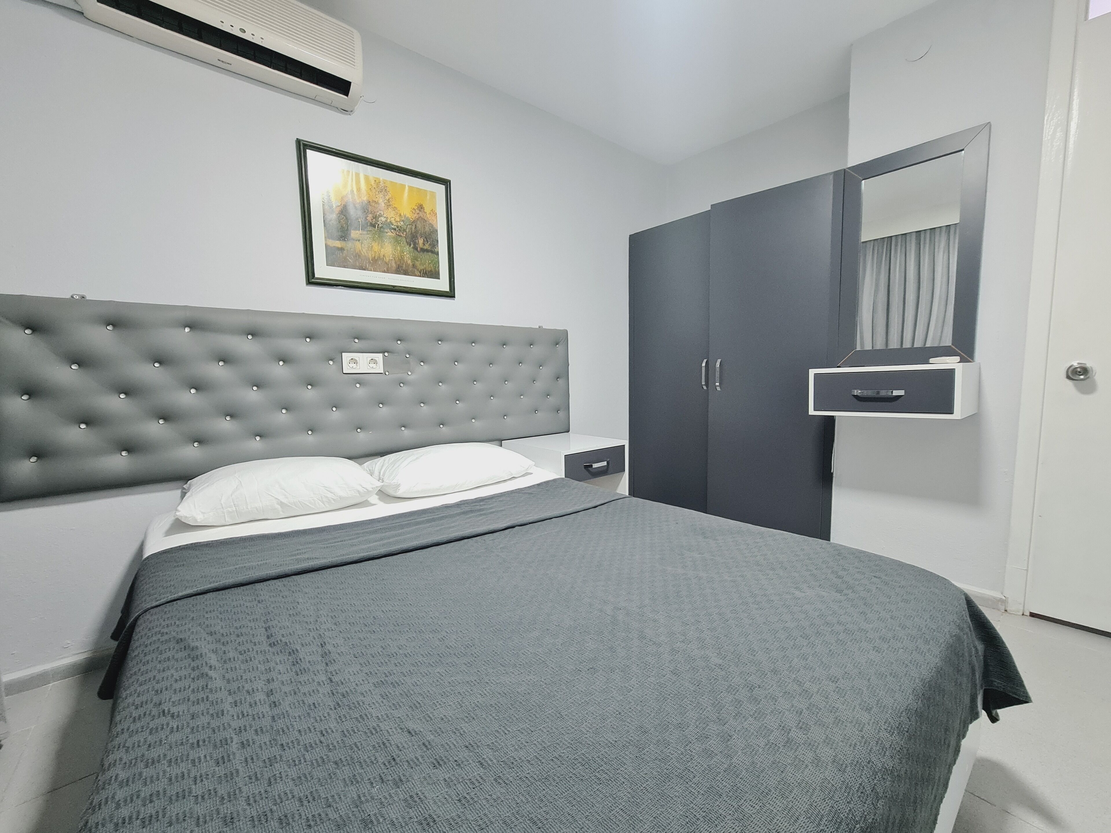 Classic Studio Suite | Iron/ironing board, free WiFi, bed sheets