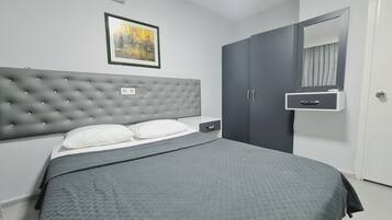 Classic Studio Suite | Iron/ironing board, free WiFi, bed sheets