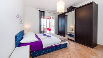 Comfort Apartment, 1 Bedroom, Balcony, Sea View | Desk, free WiFi, bed sheets