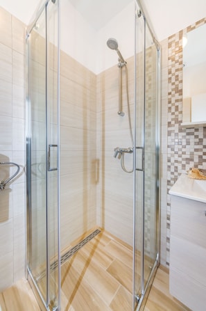 Superior Apartment, 1 Bedroom, Terrace | Bathroom shower