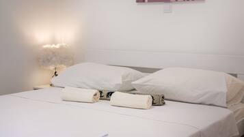 Superior Apartment, 1 Bedroom, Terrace, Sea View | Desk, free WiFi, bed sheets