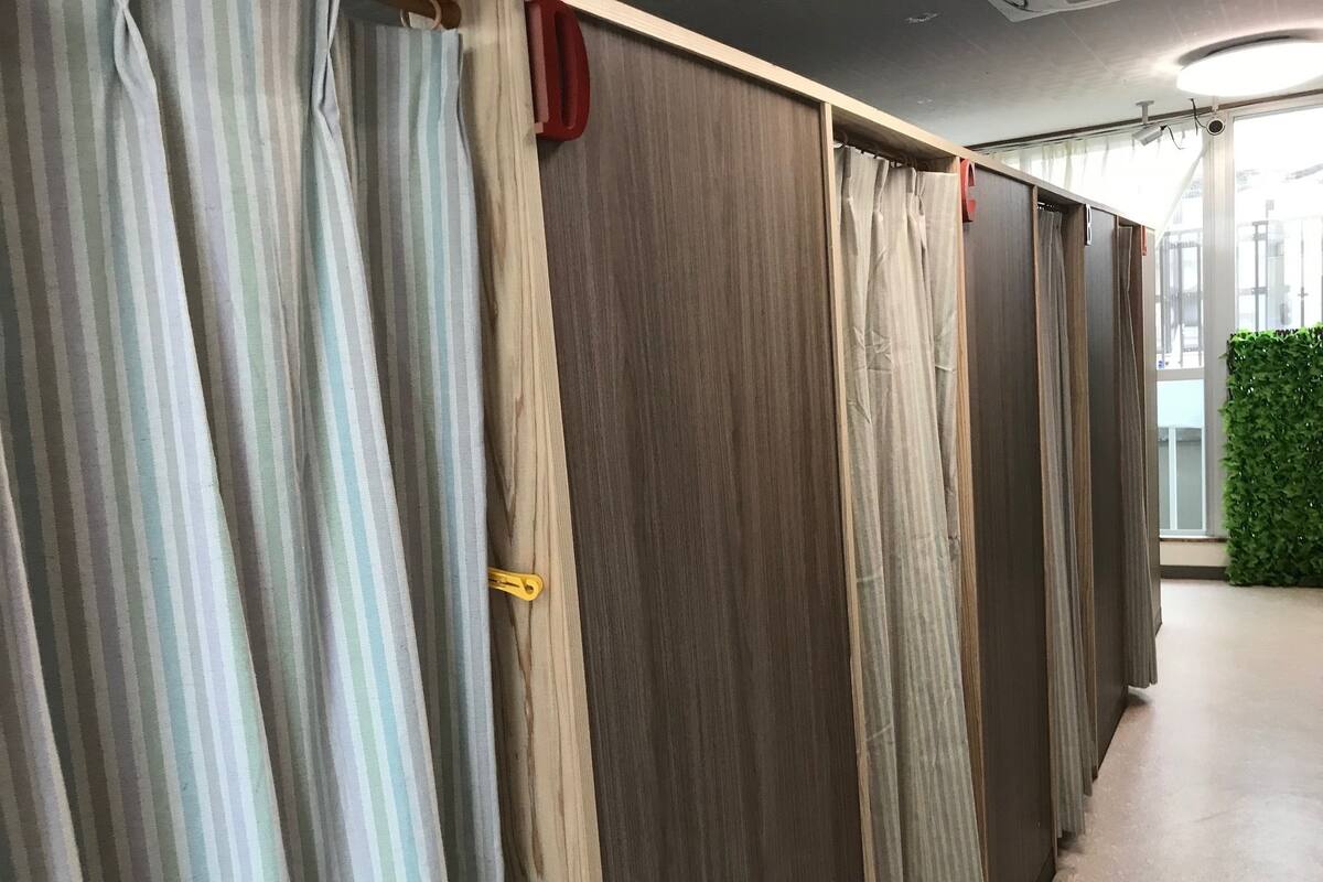 Small Single Room, Women only