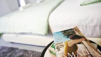 Peti besi dalam bilik, Wi-fi percuma, cadar katil