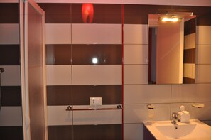 Superior Double Room | Bathroom - Alicata B&B La Dimora Del Vento (Licata)