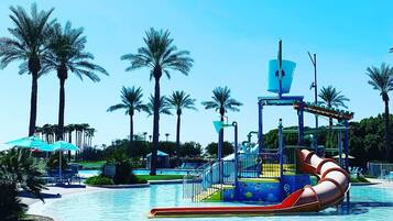 3 piscines extérieures, cabanas gratuites, parasols