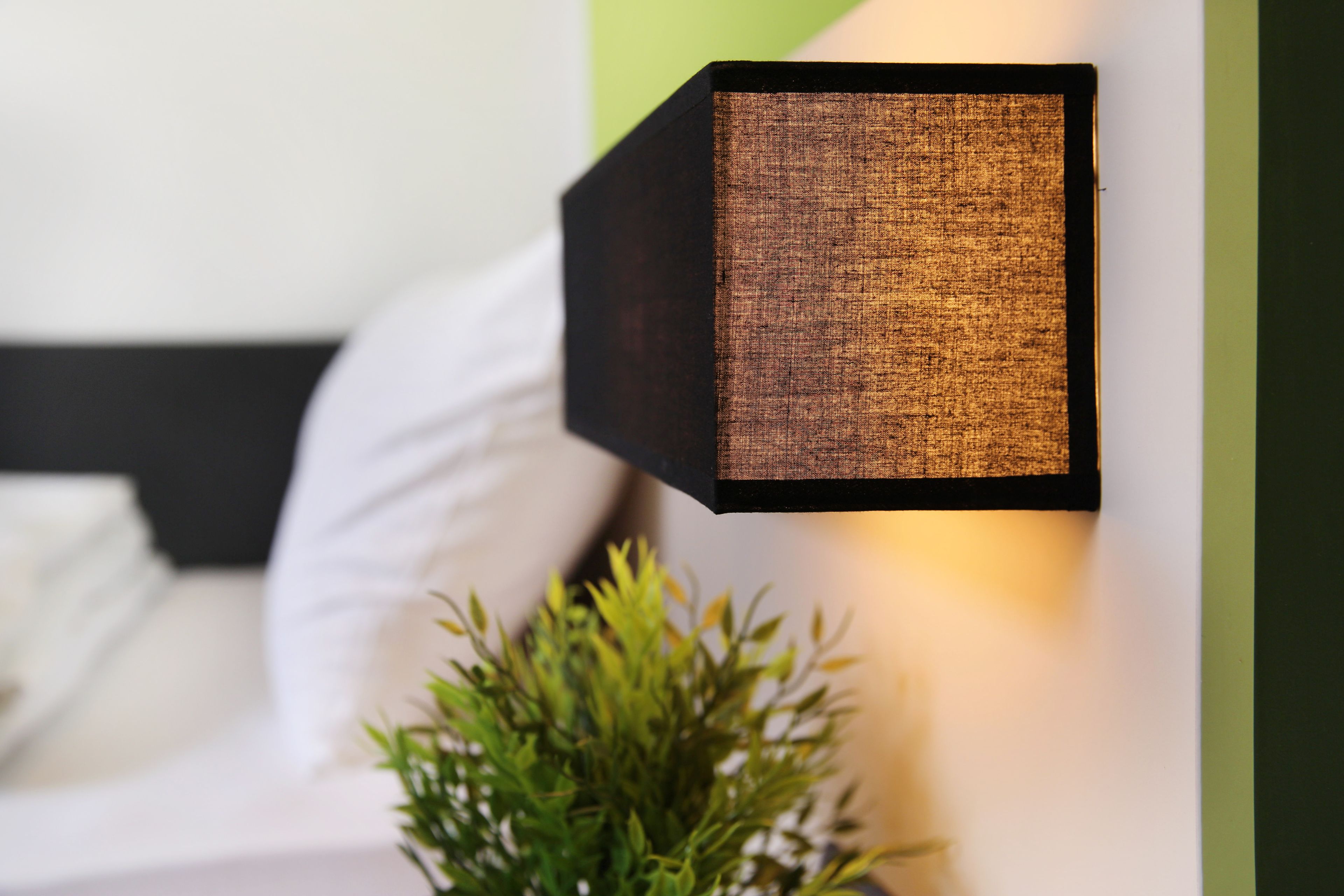 1 bedroom, desk, soundproofing, free wifi