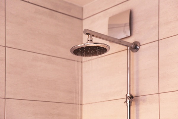 Badkamer met douche