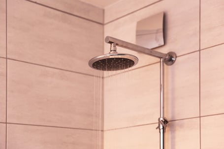 Bathroom shower. bestprice Hotel Eschweiler