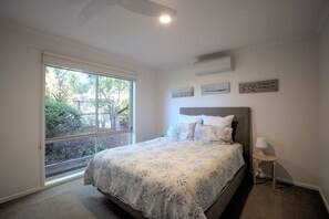 4 habitaciones, escritorio, tabla de planchar con plancha y wifi gratis 