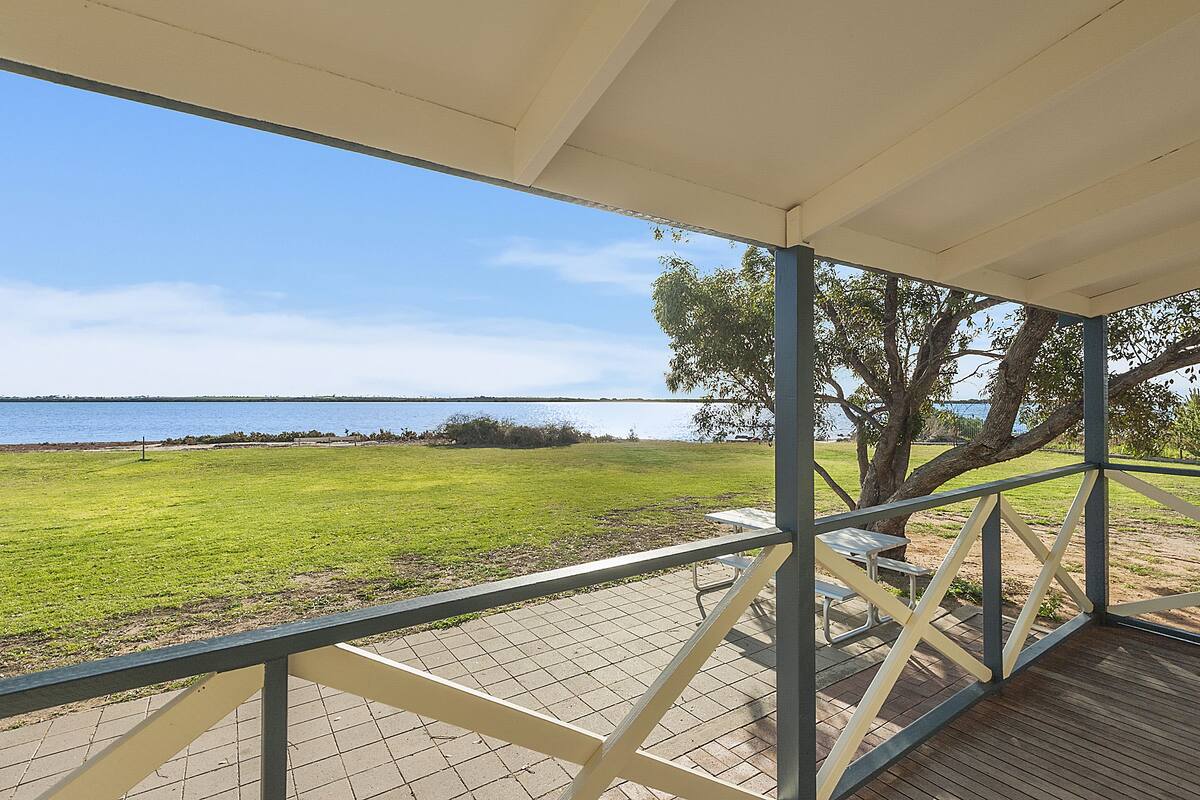 Deluxe Cottage, 2 Bedrooms | Free WiFi, bed sheets