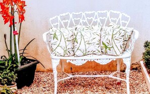 Balcony - Encanto Familiar (Penha)