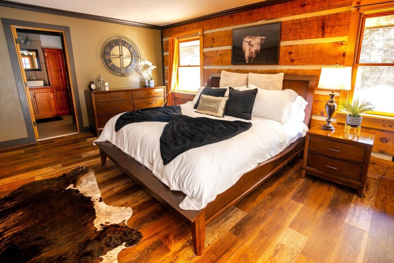 5 habitaciones, escritorio, tabla de planchar con plancha y wifi gratis 