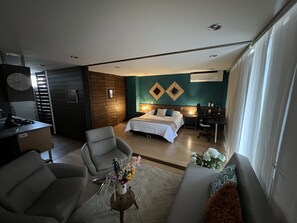 1 habitación y espacio para trabajar con laptop 