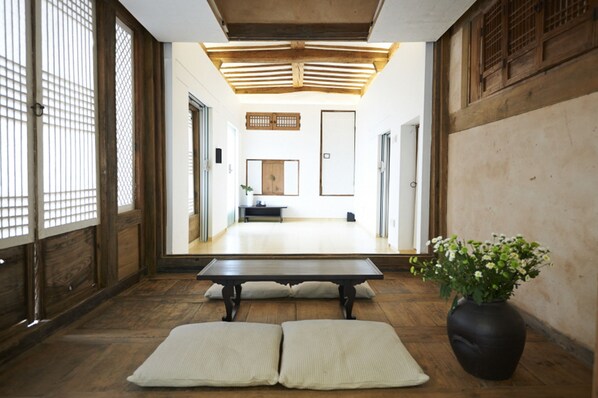 ChilGok House (Sarangchae) | Living area | TV, heated floors - Andong Gurume Resort (Andong)