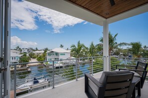 Terrace/patio - Anna Maria Island Waterfront house with private pool, spa, elevator and dock (Anna Maria Island)