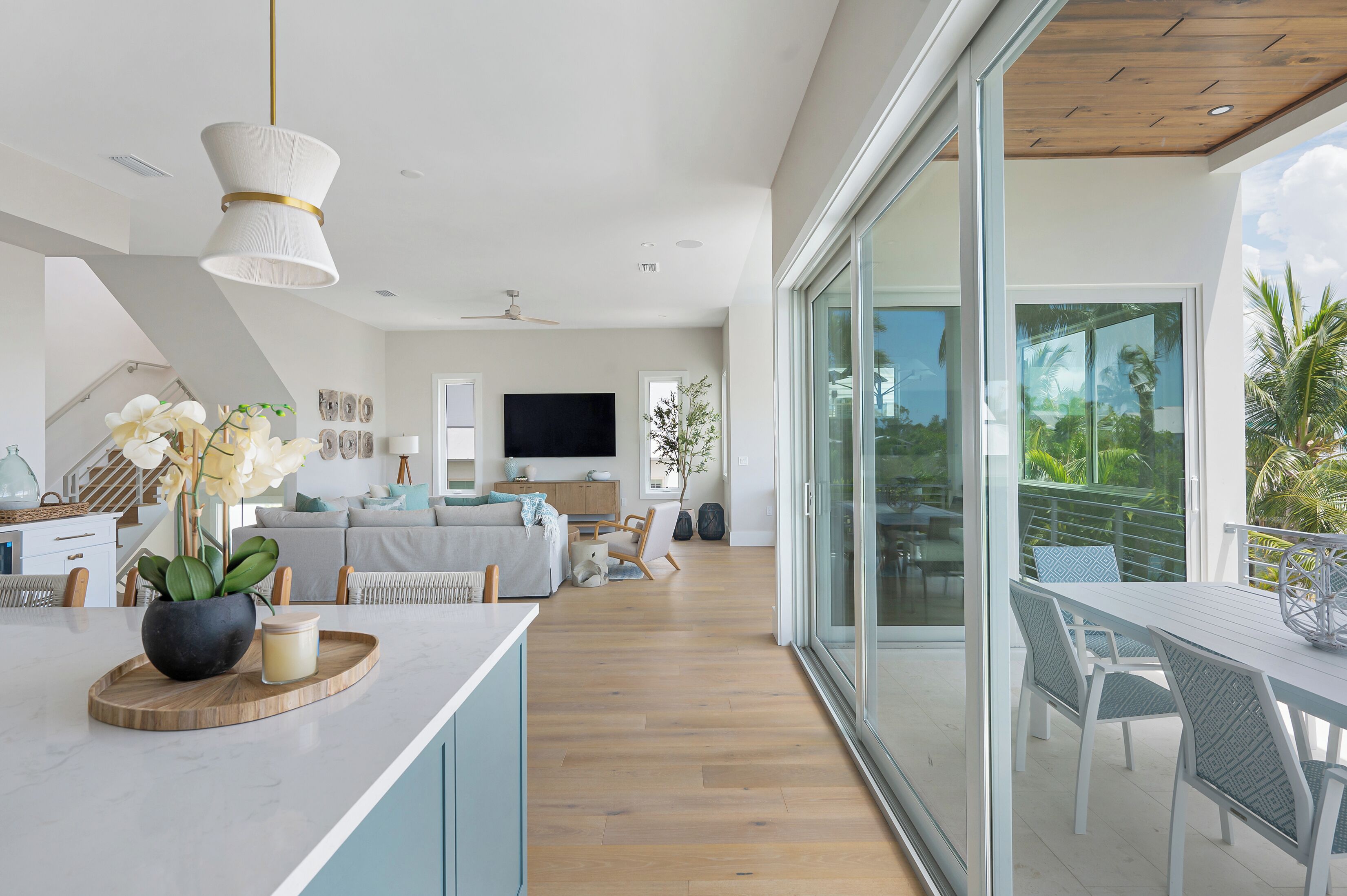 Smart TV, fireplace, table tennis, books