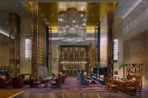 Lobby lounge