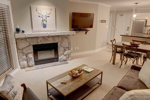 TV, peis og DVD-spiller