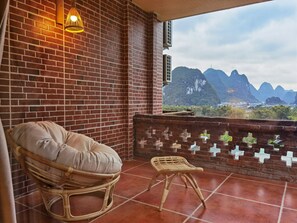 Elite Twin Room, Multiple Beds | Blackout drapes, iron/ironing board, free WiFi, bed sheets - Riverside Retreat Hotel (Guilin)