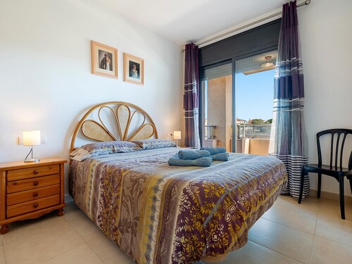 Spacious family apartment on Costa Daurada shore