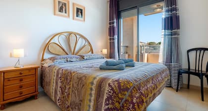 Spacious family apartment on Costa Daurada shore