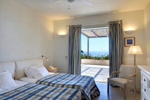 6 habitaciones, tabla de planchar con plancha, wifi y ropa de cama 