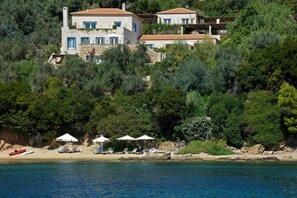 Camastros y toallas de playa 