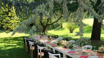 Espace banquet en plein air