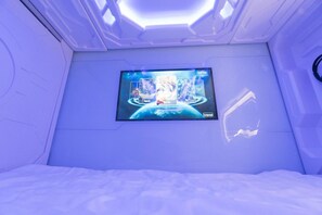 In-room safe, soundproofing, iron/ironing board, free WiFi - Seaview Capsule Hotel (Kota Kinabalu)