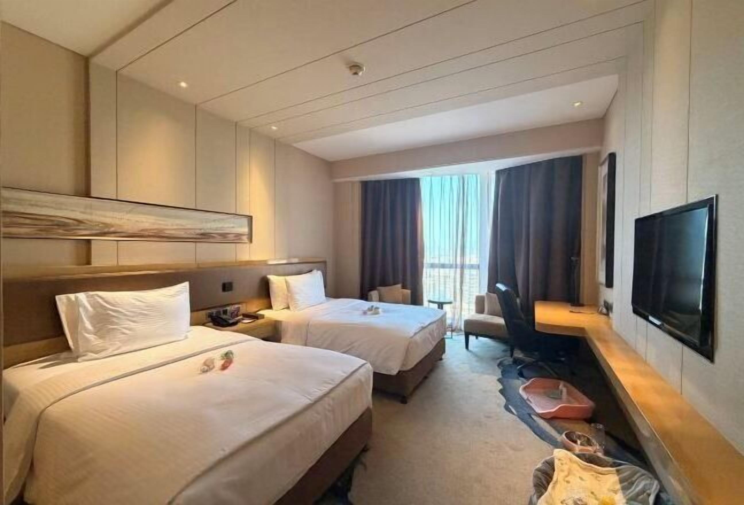 Minibar, in-room safe, desk, laptop workspace