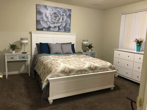 Leilighet – premium, 1 soverom, kjøkken (Unit W5) | 1 soverom, sengetøy av topp kvalitet, skrivebord og strykejern/-brett